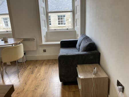 1 bedroom private hall to rent - Photo 3