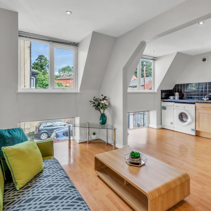 23 CLIFF ROAD - DESIGN HOUSE Leeds - LS6 2ET - Photo 1