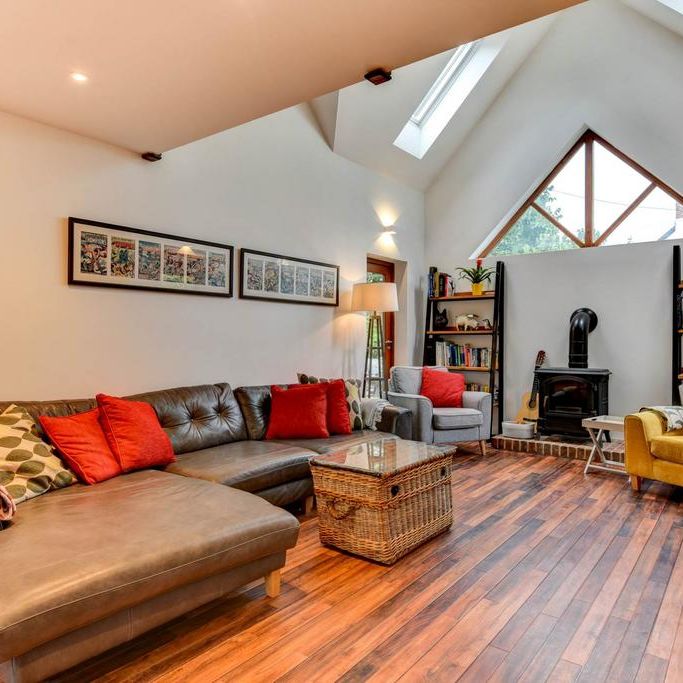 4 bedroom detached house to rent - Photo 1