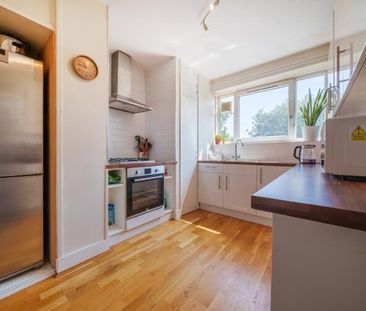 3 Bed Maisonette, Whitlock Drive, SW19 - Photo 4