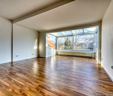 3-Zimmer-Dachgeschoss-Wohnung mit Balkon - Photo 1