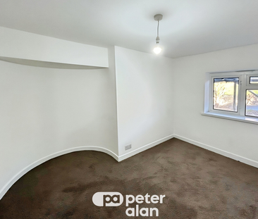 Castle Square, MERTHYR TYDFIL - Photo 6