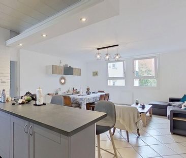 Location Appartement 3 pièces 70m² - Photo 2