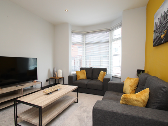 An Awesome Houseshare share for Rent in Leeds - Photo 1