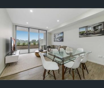 Sleek, Modern 2 Bedroom Apartment - Photo 1