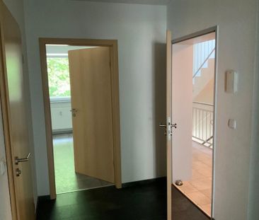 2-Raum Wohnung mit Balkon und Garage - Foto 1