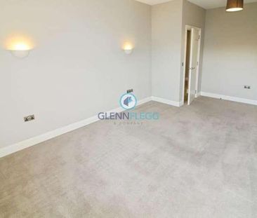 Astoria Heights, Slough, SL1 - Photo 2