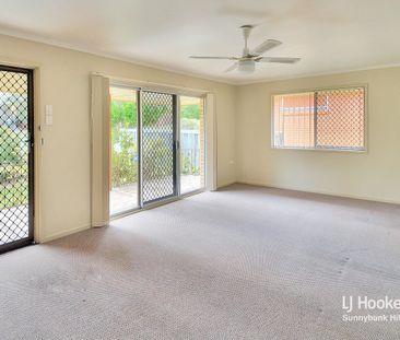 City Living Made Easy: Discover 3-Bedroom Comfort! - Photo 2