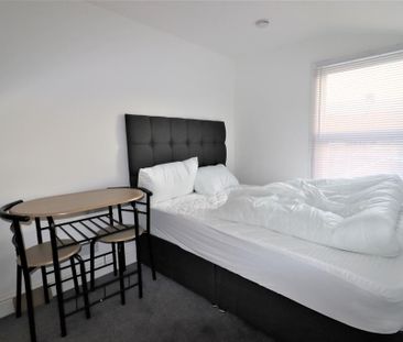 5 bedroom terraced house to rent - Photo 1