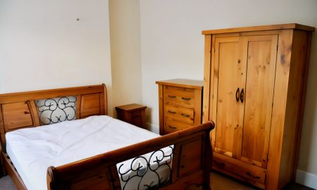 5 bedrooms - Photo 4