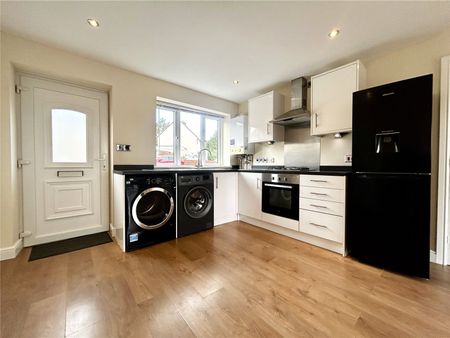 Devereaux Crescent, Ebley, Stroud, Gloucestershire, GL5 - Photo 4
