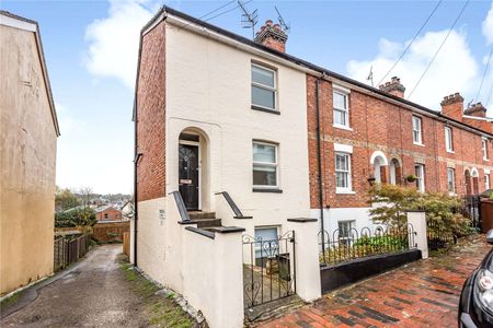 A lovely 3 bedroom end of terrace home situated in the St John's area of Tunbridge Wells - Photo 3