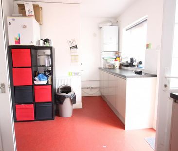 6 bedroom house share to rent - Photo 4