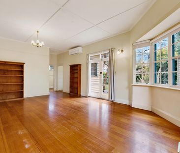 15 Narrak Road, Balwyn VIC 3103 - House For Rent | Domain - Photo 1