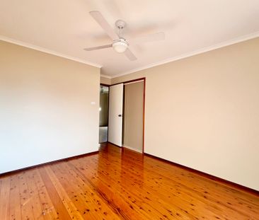 Neat and Tidy Villa in Great Location! - Photo 4