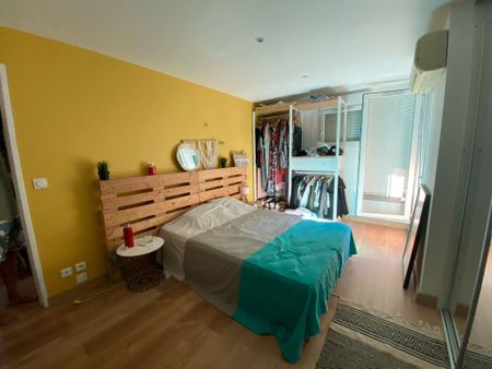 Location Appartement 3 pièces 83m² TOULON 83000 - Photo 4
