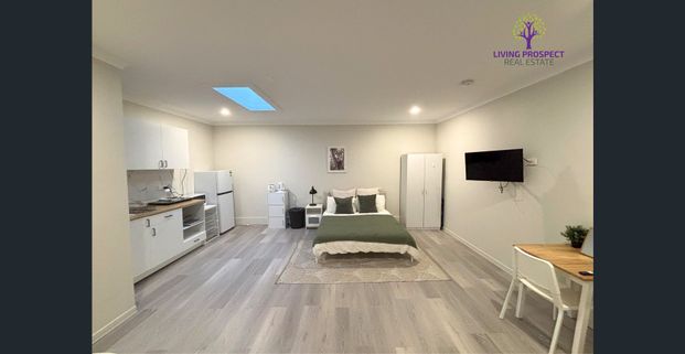 SHARED ACCOMODATION!! ONE SEPERATE ROOM AVAILABLE - AN OPPORTUNITY TO SAVE $$ - UTILITIES PROVIDED - Photo 1