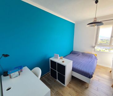 Appartement 3 pièces 62m2 MARSEILLE 11EME 890 euros - Photo 4