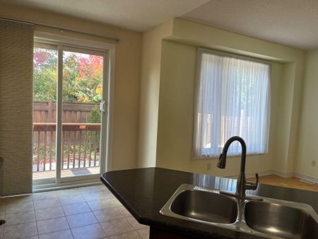 For Lease - 22 Gauguin Avenue, Vaughan, Ontario - Photo 4