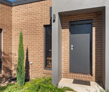 Neat and modern unit in Kangaroo Flat. - Photo 5