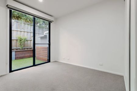 2Bedrooms, 1Bathrooms - Photo 3