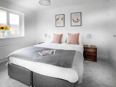 2 Bed, House - Photo 4