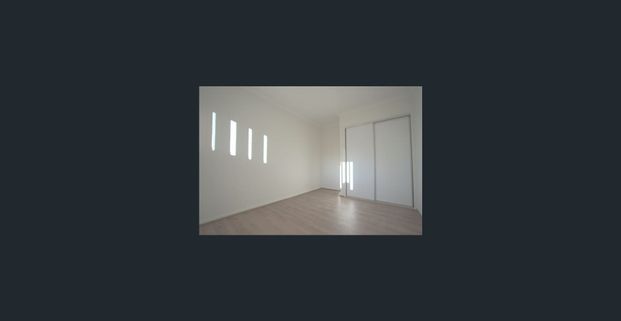 2 Bed Granny Flat: Separate Entry with private Yard (Gas and water bill included) - Photo 1