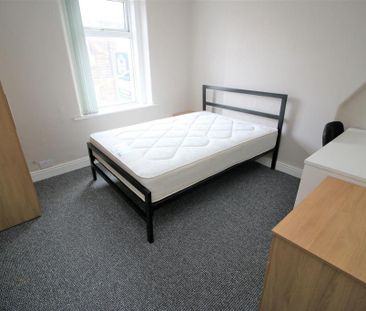 2 bedroom private hall to rent - Photo 4