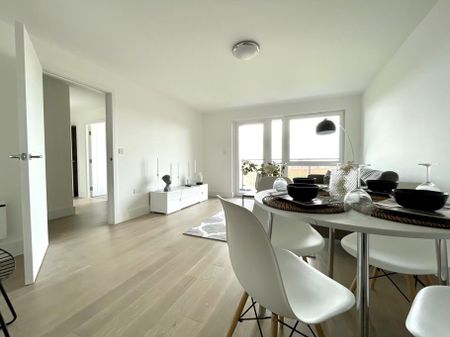 2 bedroom penthouse to rent - Photo 2