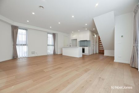 1/13 Kendall Street, RINGWOOD - Photo 2