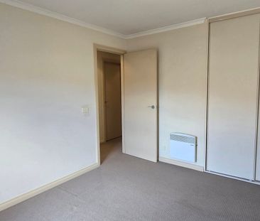 Neat 2 Bedroom Unit - Photo 3