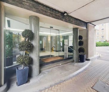 3 bedroom flat to rent - Photo 5