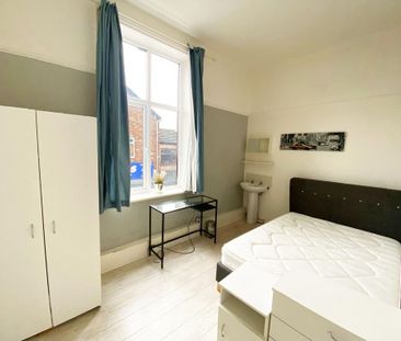 1 bedroom in a house share to rent - Photo 1