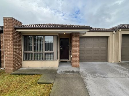 Spacious 3 Bedroom Family Home with Modern Comforts - Photo 5