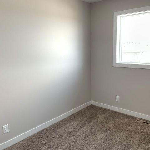 Gorgeous 3-Bed Townhouse in Aspen Lakes, Blackfalds!! - Photo 1