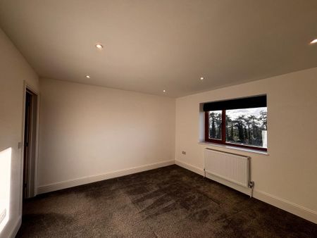 4 bedroom semi-detached house to rent - Photo 4