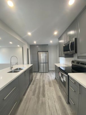 For Lease - 118 Avening Drive, Toronto, Ontario - Photo 1