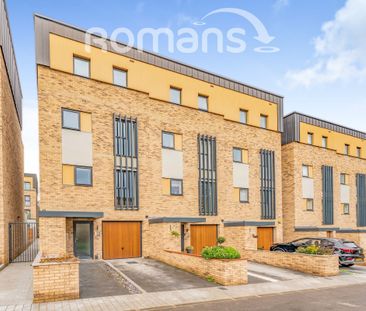 Noel Coward Avenue, Denham, Uxbridge, UB9 - Photo 5