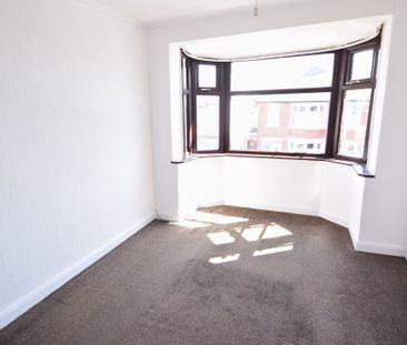 To Let 3 Bed Semi-Detached House - Photo 1