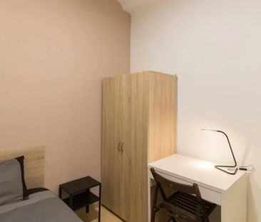 Carrer de la Lluna, Barcelona, Catalonia 08001 - Photo 5