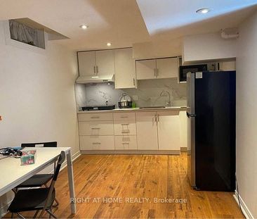 For Lease - 3158 Mccarron Crescent, Mississauga, Ontario - Photo 6