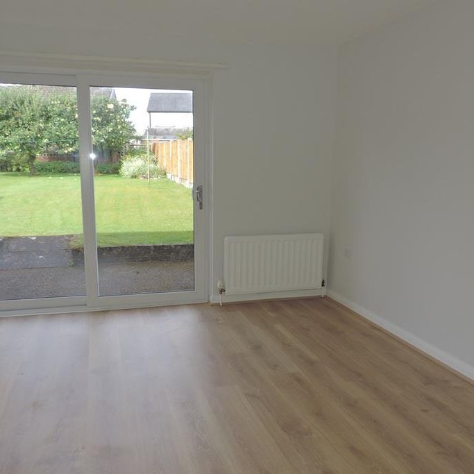 3 bedroom semi-detached house to rent - Photo 1