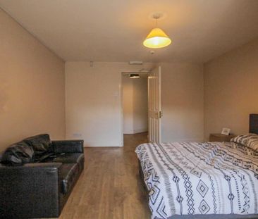 74A Eldon street - Photo 2