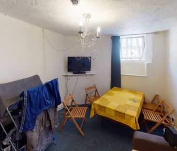 Student Properties to Let - Photo 1