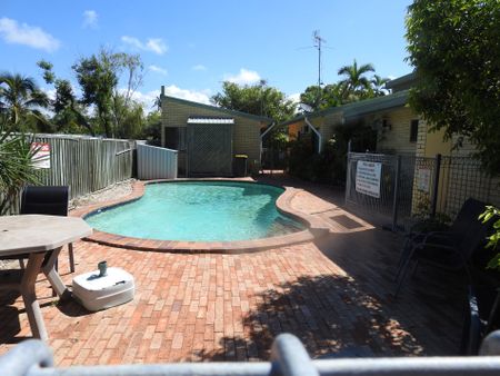 2 / 4 Symons Avenue, Bucasia - Photo 4