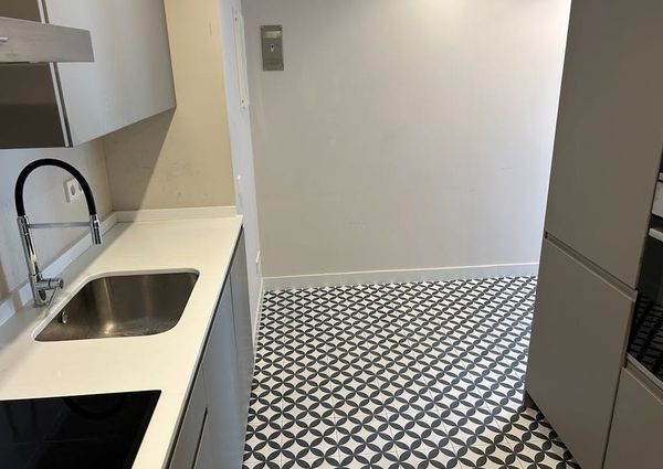 Calle de Colmenares, Madrid, Community of Madrid 28004