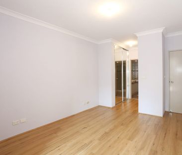Spacious Three Bedroom unit in the Heart of Epping - Photo 2