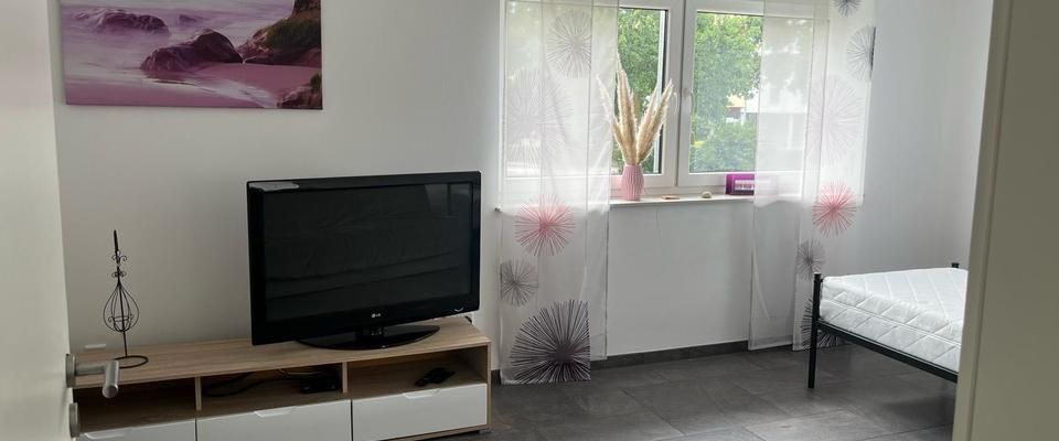 Schöne Wohnung mit Dachterrasse - Photo 1