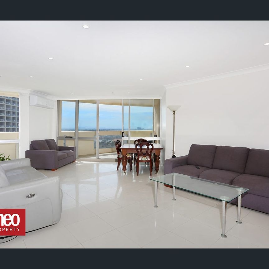 Beach Lifestyle Awaits ! Water inc in rental price - Photo 1