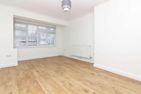 Bletchley - Bed Home With Much To Offer, MK3 - Photo 2